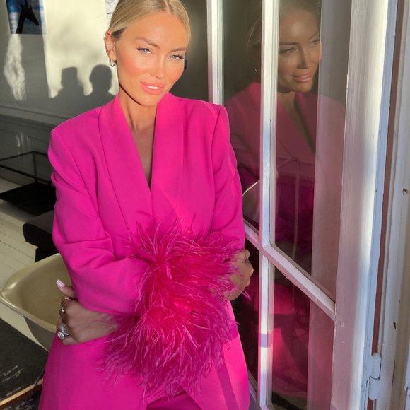 BLOGGER'S FAVE! Zara Feather Blazer Mid-Pink NWT - Picture 9 of 17